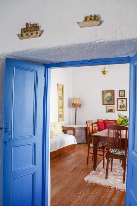 Το Πάνω Σπίτι Της Μαριάνθης Villa Marpissa Exterior photo
